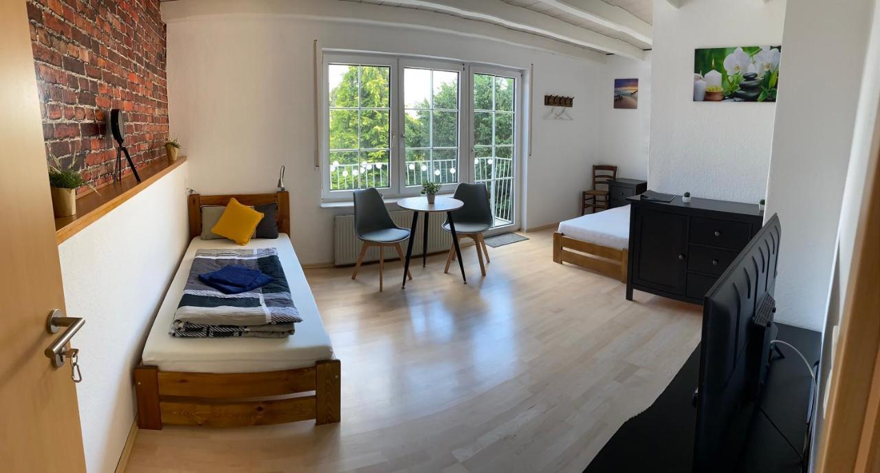 Schoenes Ferienhaus&Monteurzimmer Direkt In Lich, Ruhige&Zentrale Lage Buitenkant foto